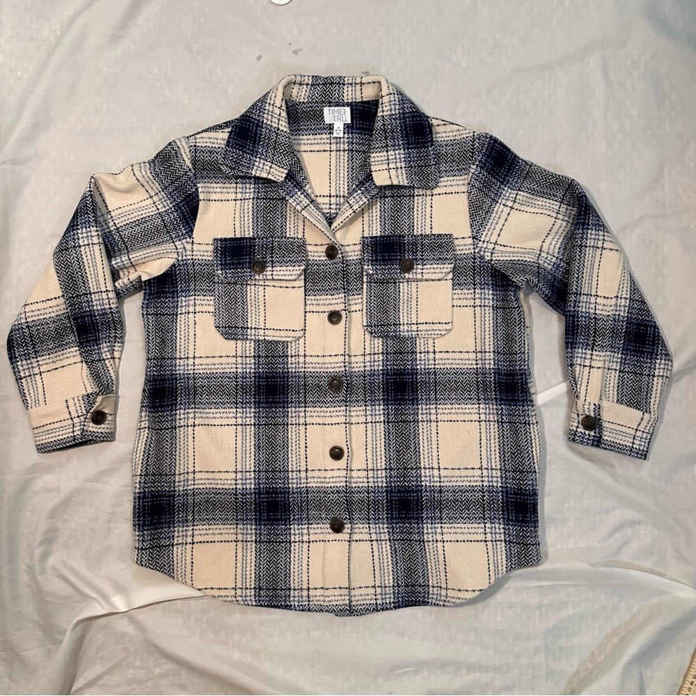 Women shacket